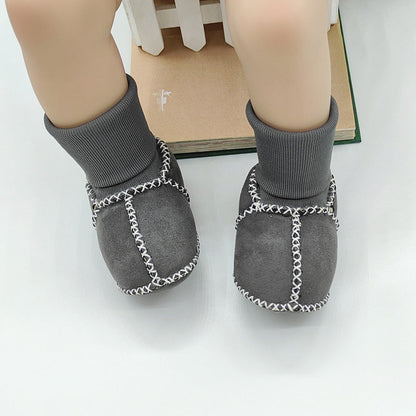 Chaussons doux pour bébé en peluche