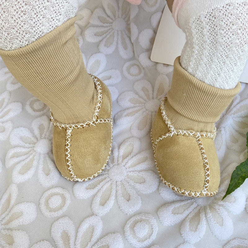 Chaussons doux pour bébé en peluche