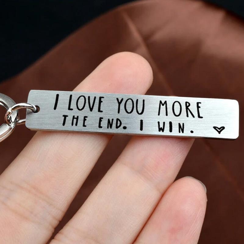 " I LOVE YOU MORE. THE END. I WIN." Porte-clés Drôle de Cadeau de Noël🎁