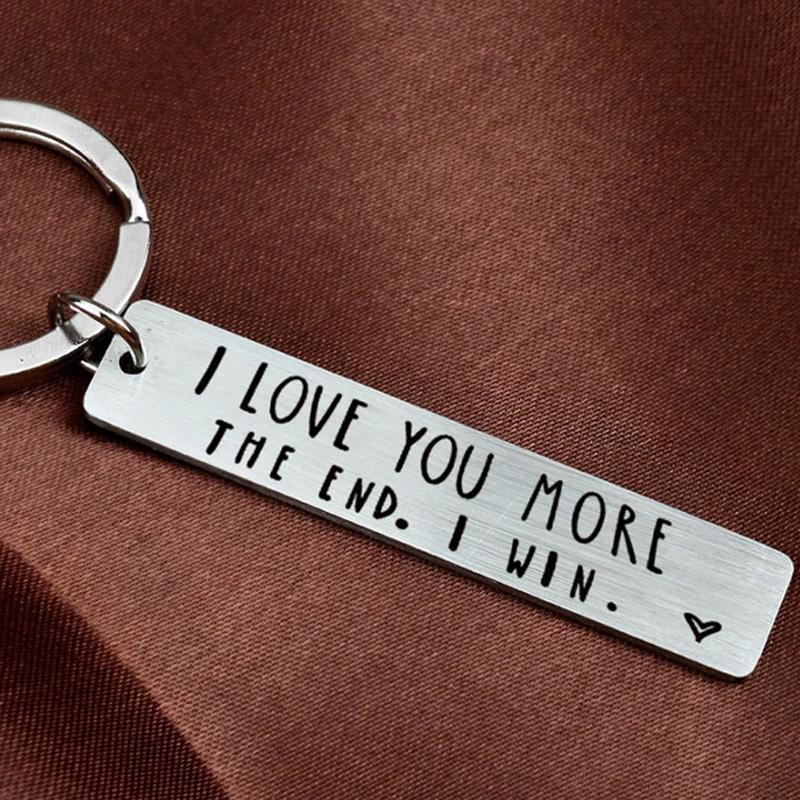 " I LOVE YOU MORE. THE END. I WIN." Porte-clés Drôle de Cadeau de Noël🎁