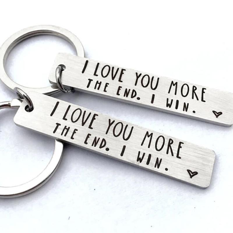 " I LOVE YOU MORE. THE END. I WIN." Porte-clés Drôle de Cadeau de Noël🎁