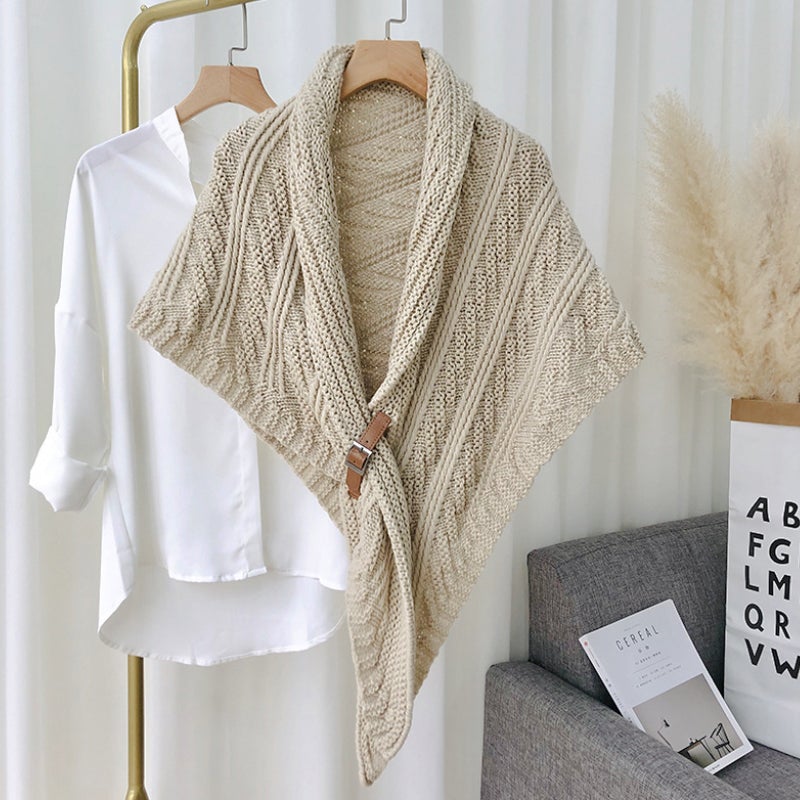 Châle Tricoté Triangle avec Boucle en Cuir