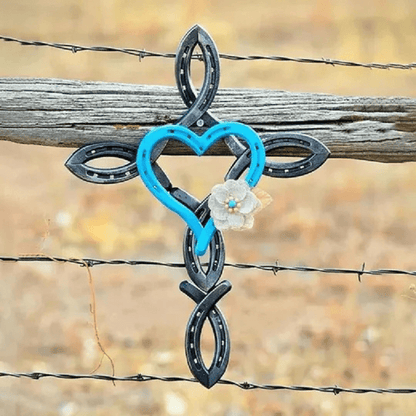 Croix en fer à cheval naturel avec coeur