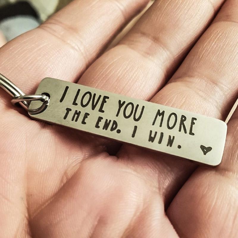 " I LOVE YOU MORE. THE END. I WIN." Porte-clés Drôle de Cadeau de Noël🎁